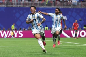 Argentina busca virada incrível contra o Egito e avança às quartas da Copa do Mundo; veja os gols