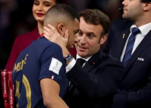 Macron defende Mbappé após ataque racista de senadora paraguaia durante a Copa do Mundo