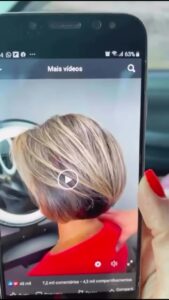 Meme do Instagram bomba com milhares de comentários e compartilhamentos, mostran em destaque
