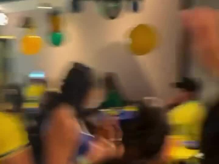 Pov: eles ainda não Sabem… | al 7 + = hs. dd : a – > Sabem V —- a ut. não J 4 !