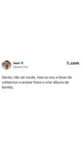 Jean defende com humor a volta dos álbuns de família e fotos reveladas, trazendo em destaque