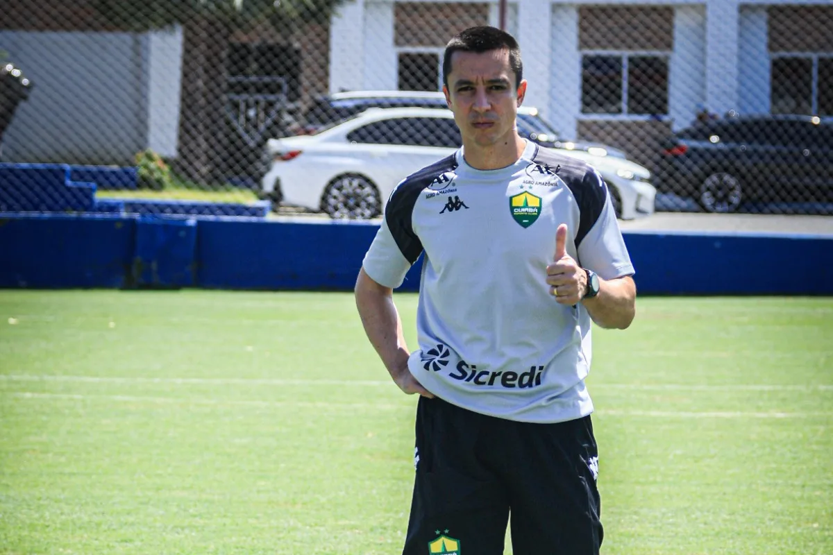 Eduardo Barros valoriza reforços e pede apoio da torcida após vitória do Cuiabá; veja vídeo