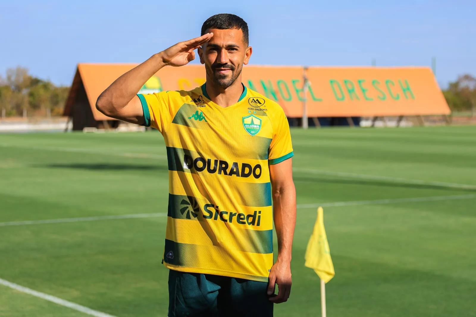 Cuiabá acerta empréstimo de Ramon Moutinho até o fim de novembro