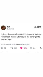 Casal posta legenda '6 meses lutando pra dar certo' e a galera já quer o fim des em destaque