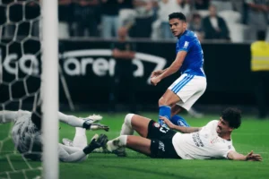 Cruzeiro vence Corinthians fora de casa e chega à terceira vitória seguida no Brasileirão; veja os gols