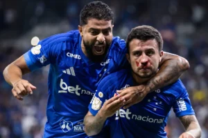 Cruzeiro vence a Chapecoense no Mineirão e garante vaga nas quartas da Copa do Brasil; veja os gols