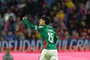 Gustavo Gómez decide no Paraguai, Palmeiras encerra jejum e avança na Libertadores; veja o gol