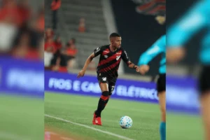 Athletico-PR vence o Vitória, abre vantagem e fica mais perto das quartas da Copa do Brasil; veja os gols