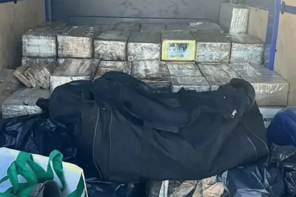Ex-jogador sérvio é preso em Portugal com 1,5 tonelada de cocaína avaliada em R$ 420 milhões