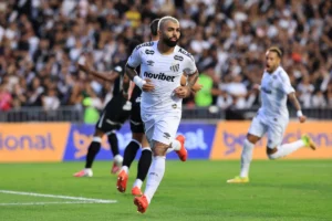 Santos atropela Vasco em São Januário e conquista primeira vitória fora de casa no Brasileirão; veja os gols