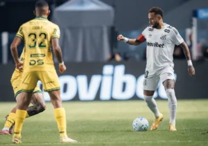 Neymar fica fora de treino do Santos por gripe antes de clássico contra o Corinthians