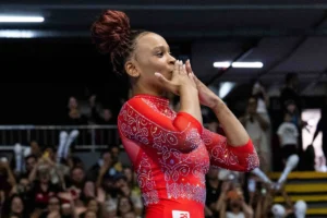 Rebeca Andrade volta em grande estilo e alcança maior nota do mundo no salto em 2026; veja vídeo