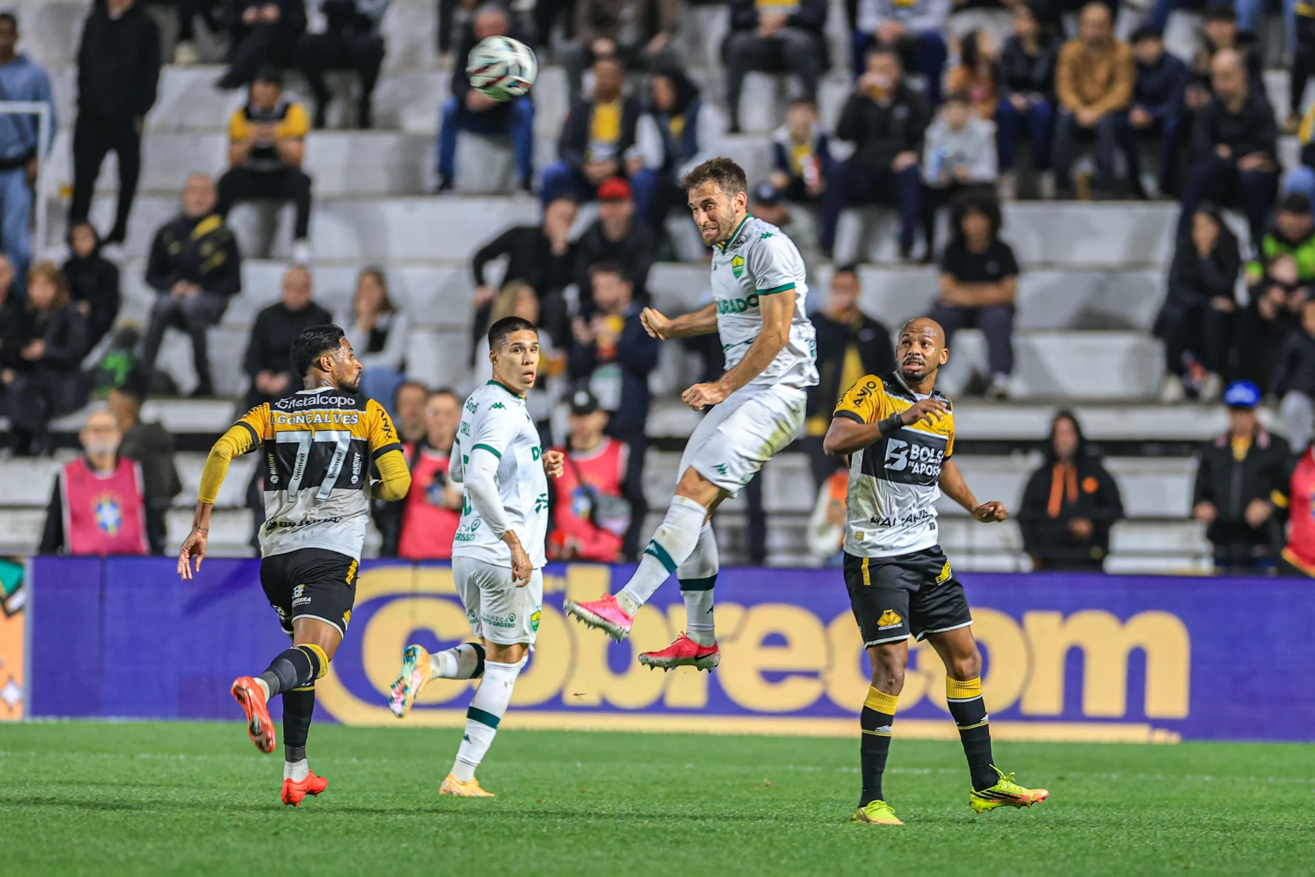 Cuiabá perde para o Criciúma e vê distância para o G6 aumentar na Série B; veja os gols