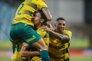 Crias da base brilham, Cuiabá faz 3 a 0 no Náutico e fica a três pontos do G6; veja os gols