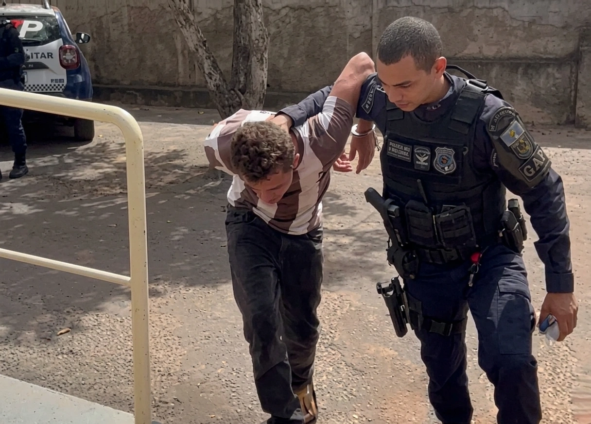 Homens são detidos com drogas e dinheiro durante abordagem em Rondonópolis; veja vídeo