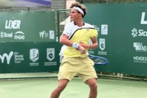 Tenista de Cuiabá vence em Belém e busca primeira quartas de final como profissional