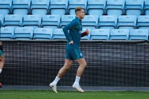Cristiano Ronaldo deixa o gramado mais cedo e preocupa seleção portuguesa