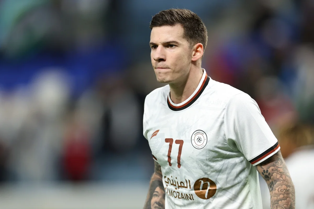 Ex-Valencia, Santi Mina recebe pena de quatro anos de prisão por abuso sexual na Espanha