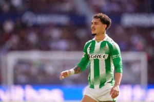 Antony mira volta à Seleção Brasileira após ficar fora da Copa do Mundo