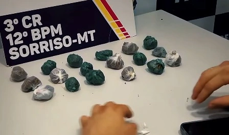 Adolescente de 15 anos é apreendido após tentar se desfazer de drogas ao ver policiais em Sorriso; veja vídeo