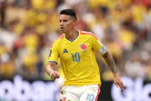 James Rodríguez encerra ciclo de 15 anos com a Colômbia e se despede da seleção aos 35