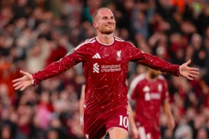 Liverpool elimina Tottenham com golaços e avança na Copa da Liga Inglesa; veja os gols