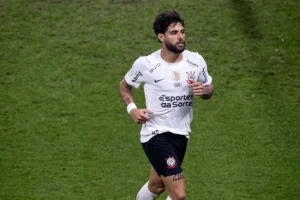 Yuri Alberto volta aos treinos sem dores e fica perto de reforçar o Corinthians após dois meses