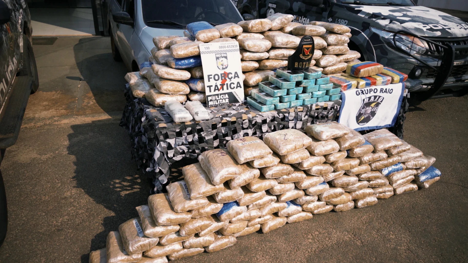 Polícia apreende 231 tabletes de drogas e prende dois suspeitos na BR-174B em Pontes e Lacerda; veja vídeo
