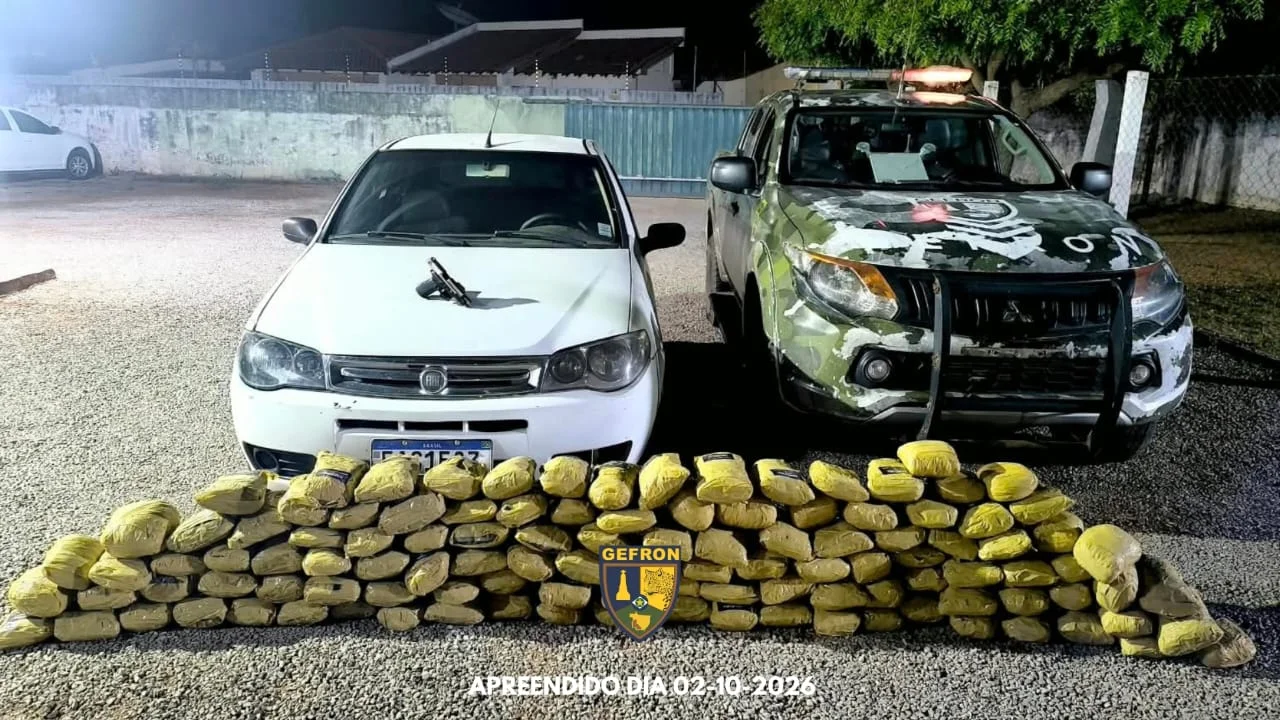 Homem dispara contra policiais do Gefron durante fuga e abandona carro com 59,2 kg de maconha em Cáceres; veja vídeo
