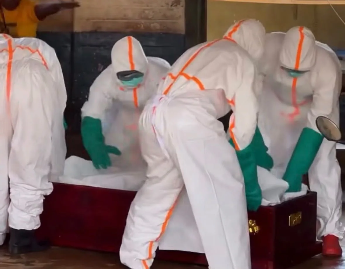 Ebola avança, deixa milhares de mortos e acende alerta sanitário internacional; Veja vídeo