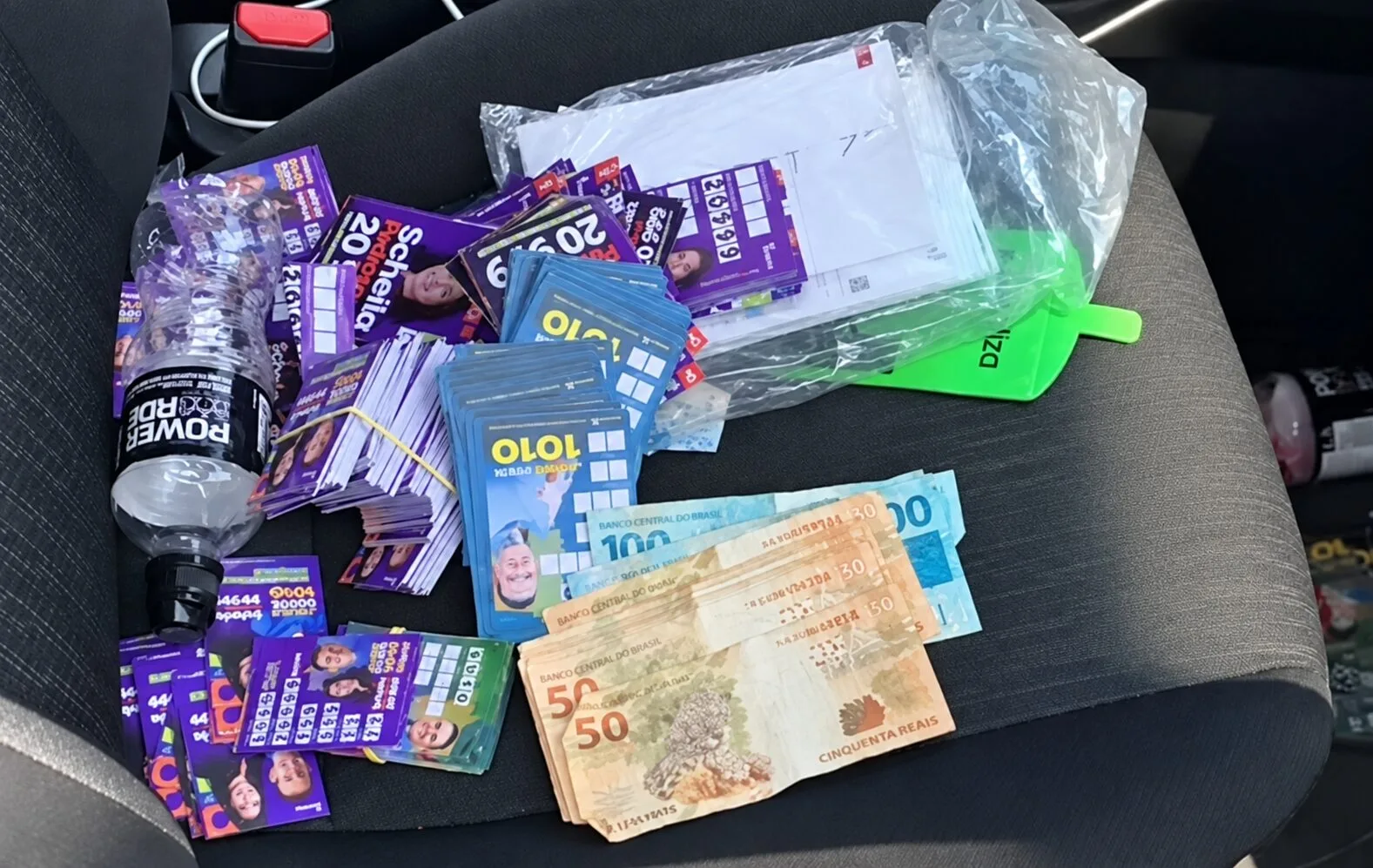 Funcionário da Prefeitura de Sinop é detido com R$ 1,8 mil e santinhos de candidatos; veja vídeo