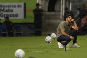 Mancha Verde aumenta pressão sobre Abel Ferreira com vídeo de “pesadelo” antes de clássicos decisivos